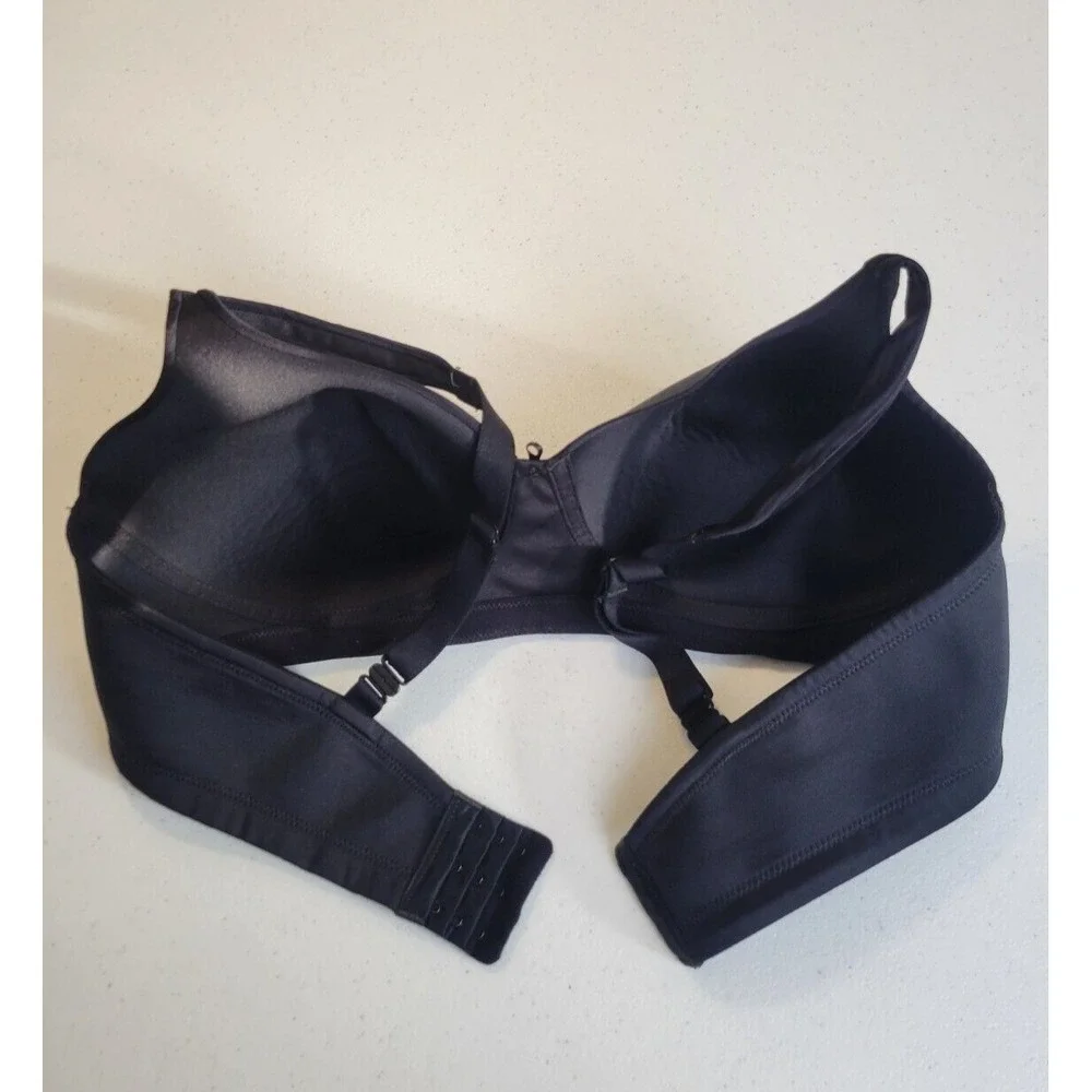 Vanity Fair Wireless Bra Full Coverage Comfort Striped Black Womens Size 38C‎